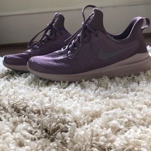 Purple Nike Tennis Shoes